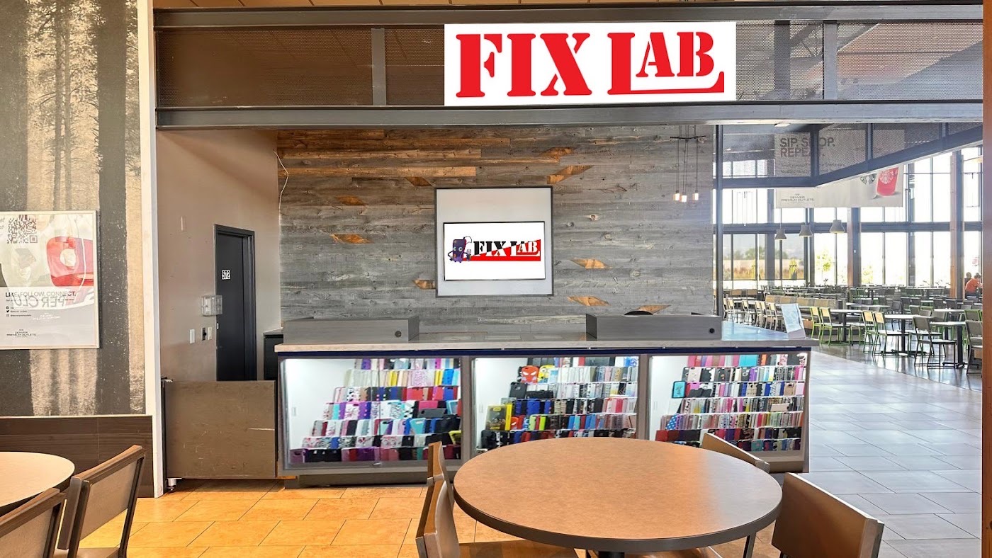 Fix Lab storefront in the Compras Denver food court